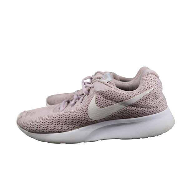 Nike Shoes Womens 9.5 Tanjun Sneakers Athletic Trainer Casual Lifestyle Comfort - Picture 4 of 13